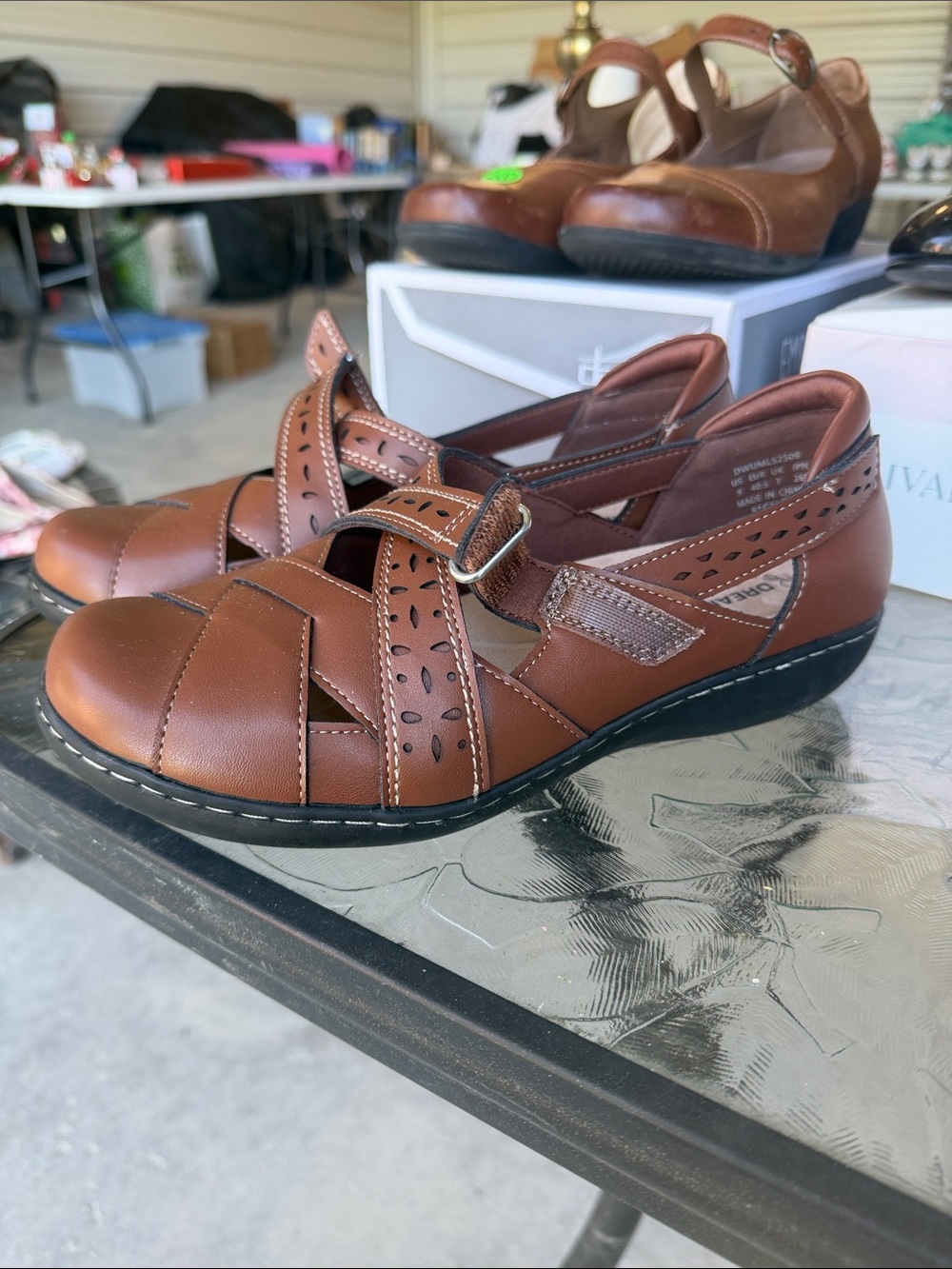 Dream Pairs Brown Leather Closed-Toe Sandal Flats with Buckle